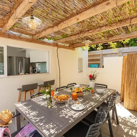 Mon Reve, Cabanon Les Pieds Dans L'eau A La Madrague, Confortable Et Lumineux *