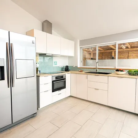 Mon Reve, Cabanon Les Pieds Dans L'eau A La Madrague, Confortable Et Lumineux Nyaraló *